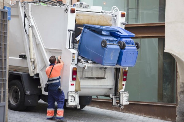Villena iniciará el proceso de licitación del servicio de recogida de basuras y limpieza viaria
