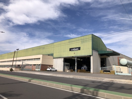 El fabricante de muebles alicantino Inbani se muda de Atalayas al Pla de la Vallonga para poder crecer 