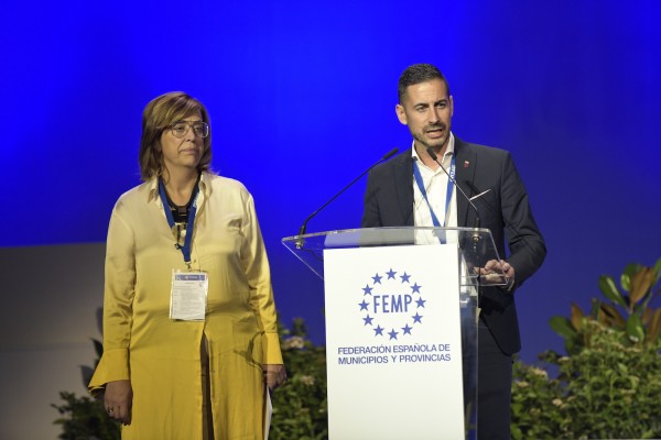 El PSPV vuelve a agitarse con el movimiento de Bielsa en la Federación Española de Municipios