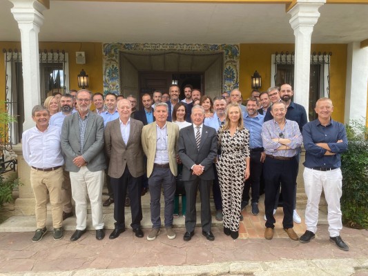 El director de Anecoop participa en los encuentros empresariales de la Vall d'Albaida