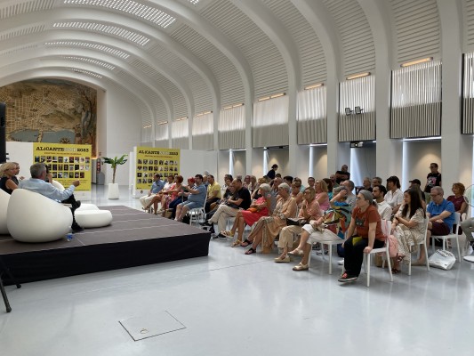 El festival literario Alicante Noir vuelve a lograr un gran éxito de público en su tercera edición
