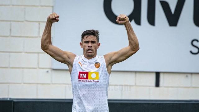 Paulista entrena con el grupo, Yaremchuk y Foulquier lo hacen al margen mientras que Vázquez trabaja con los fisios