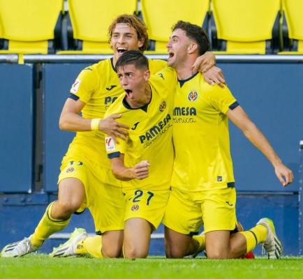 Ontiveros guía al Villarreal B para doblegar al Amorebieta en La Cerámica