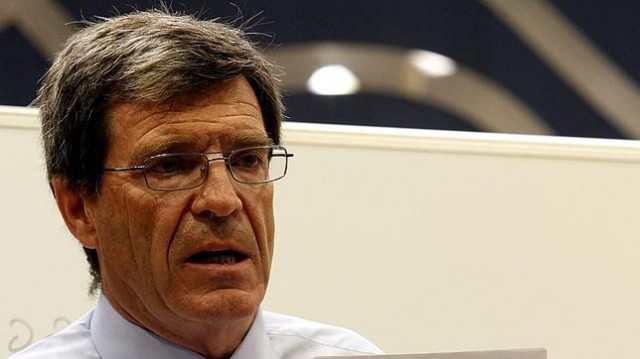 Aurelio Martínez considera necesario reducir los costes y mejorar las conexiones ferroviarias