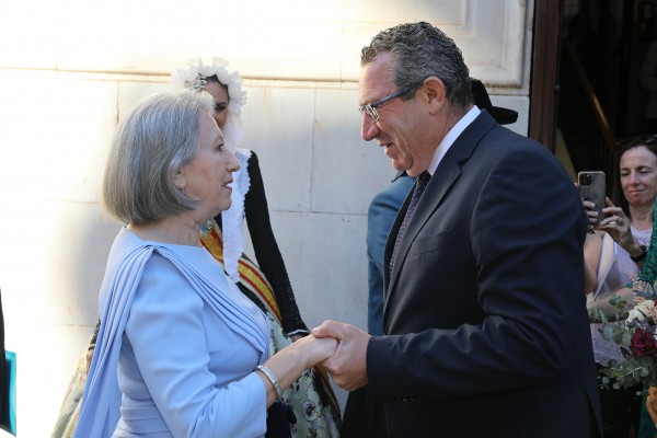 La médico conquense María Genoveva Moncho Aguirre recibe el título de 'Alicantina de Adopción 2023'