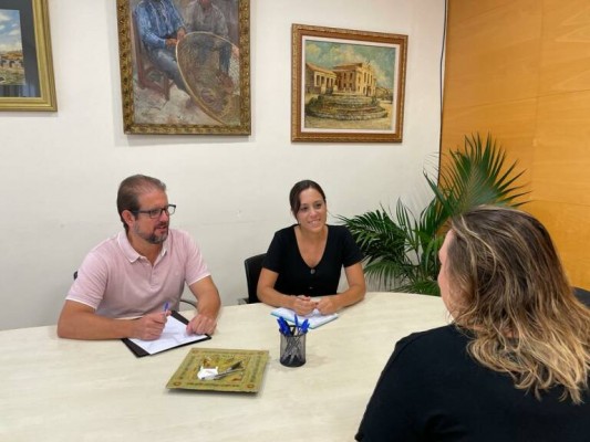 El PSPV denuncia el despilfarro de casi 40.000 euros al año para mantener un asesor sobre la Marjaleria