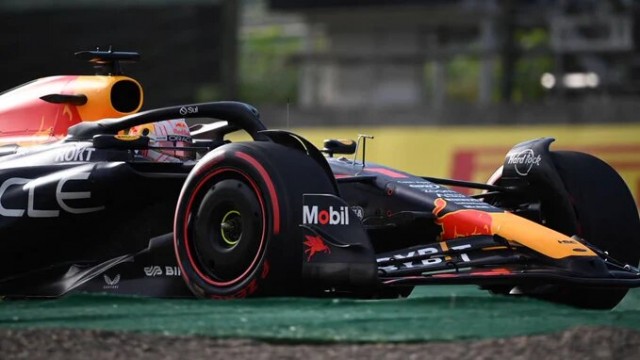 Verstappen arrasa en Japón; Sainz sexto y Alonso octavo