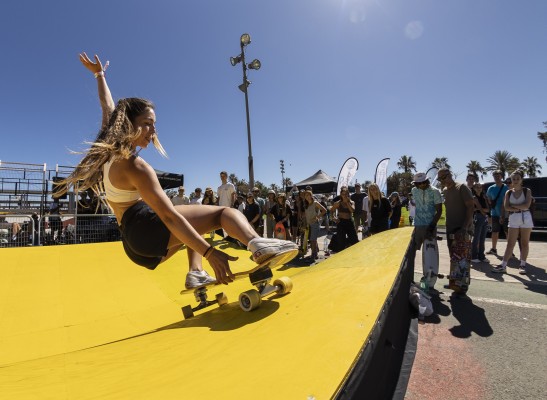 El festival VESO atrae a miles de familias y jóvenes en una segunda jornada multitudinaria