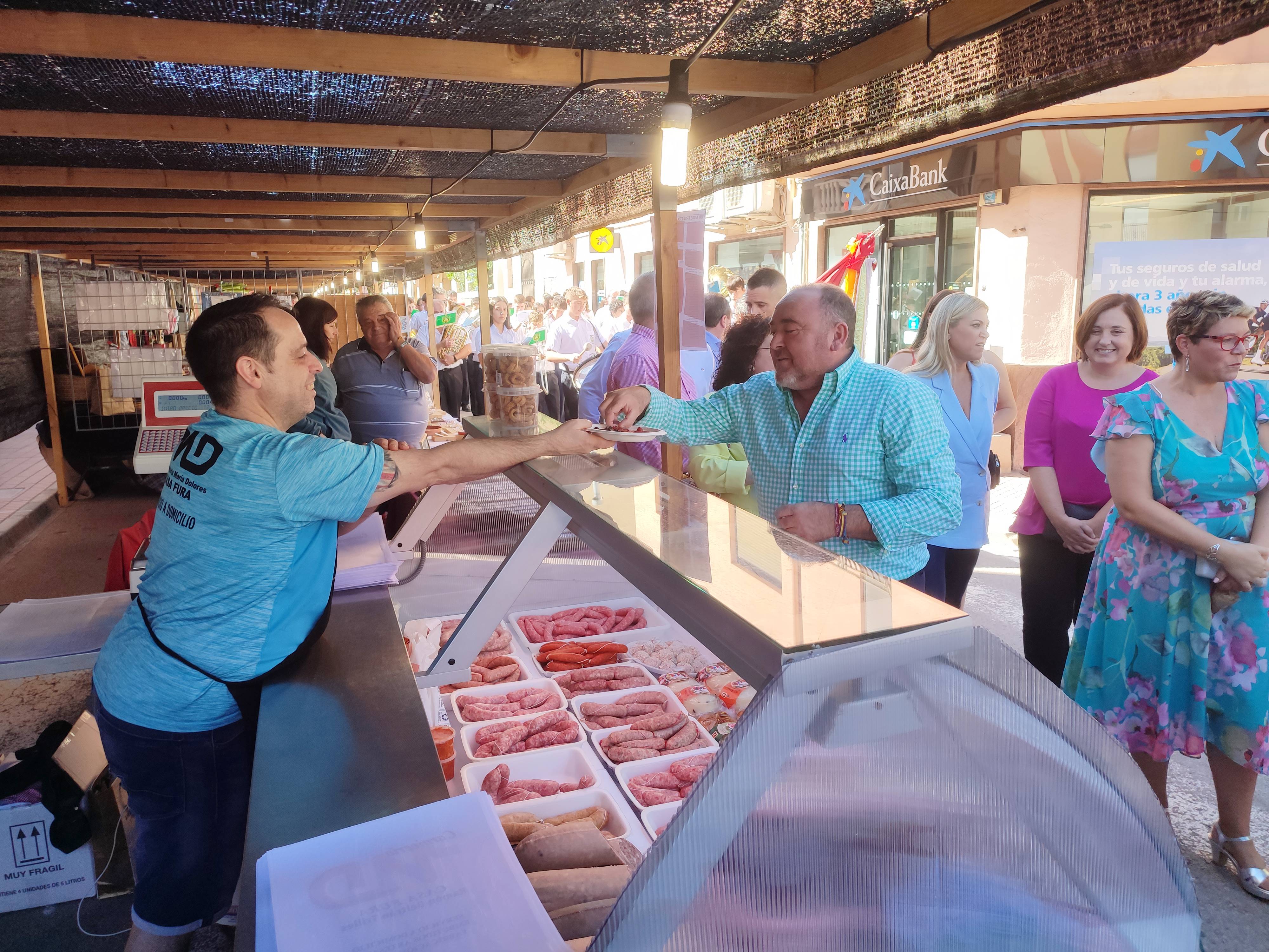 Sant Joan de Moró celebra su Mostra Tradicional con 90 estands y una gran afluencia de público
