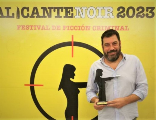 Santiago Díaz gana el premio Alicante Noir 2023