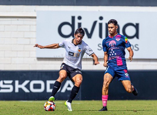 El Valencia Mestalla quiere seguir invicto ante la SCR Peña Deportiva
