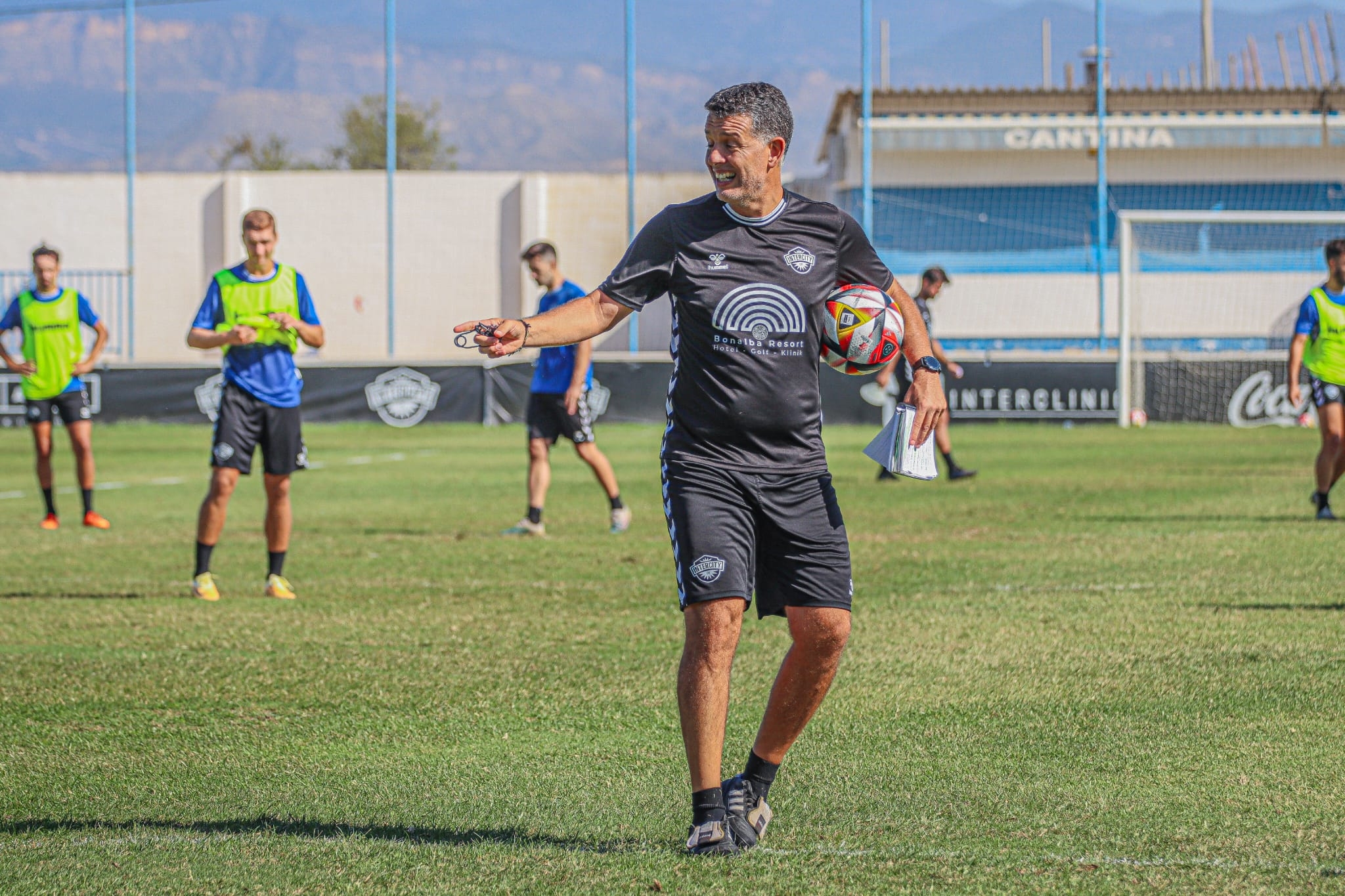 El Intercity pretende estrenarse a domicilio en Granada 