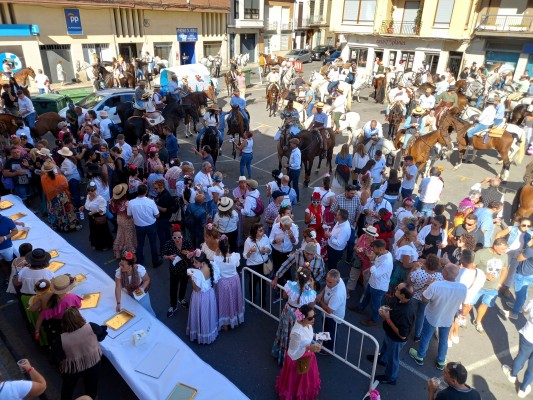 Almassora celebra la IV Feria Flamenca con una masiva romería hasta Santa Quitèria