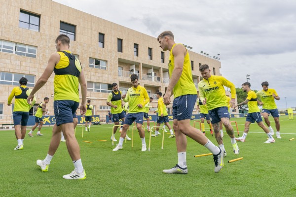 Borrón y cuenta nueva en Vallecas: el Villarreal visita al Rayo tras la decepción de Atenas