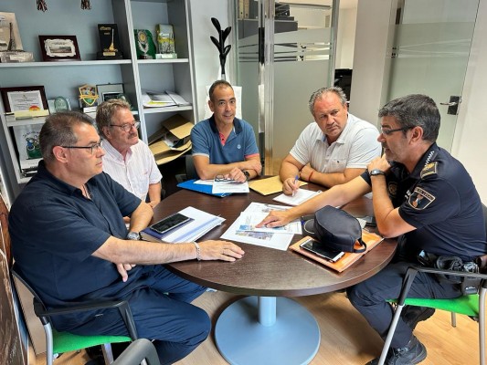 Sant Joan y El Campello acercan posiciones para desatascar 