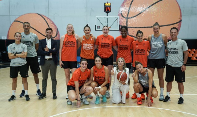 CaixaBank y Valencia Basket renuevan su colaboración