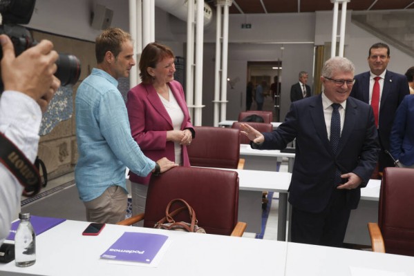 La difícil (que no imposible) cruzada de Pepe Vélez y María Marín como oposición