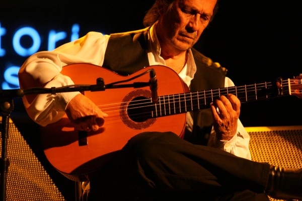 El festival Raíces del Mediterráneo homenajea a Paco de Lucía