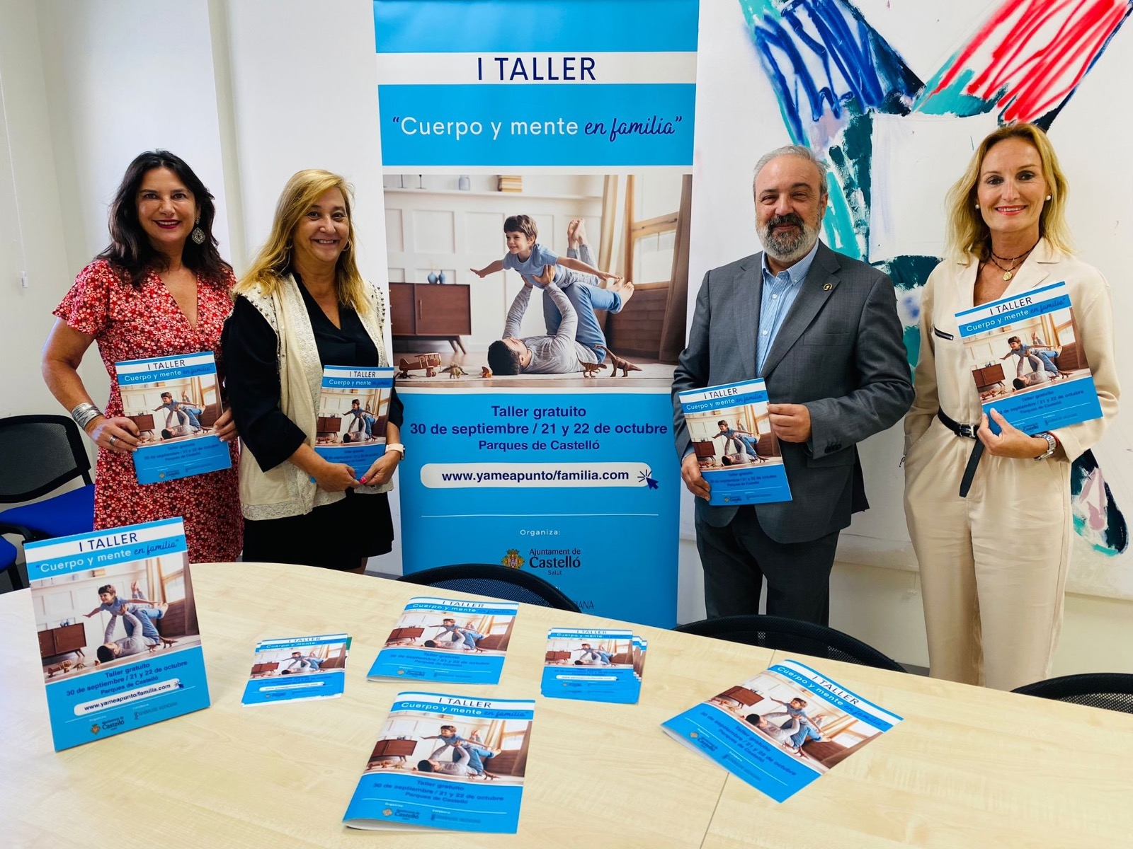 Castelló oferta talleres gratuitos para reeducar posturas por el uso excesivo del móvil y la tableta