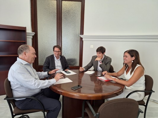 Gómez exige a Meriton que 