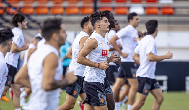 Vázquez será baja para Almería mientras que Paulista y Foulquier mejoran pero tampoco llegan a tiempo