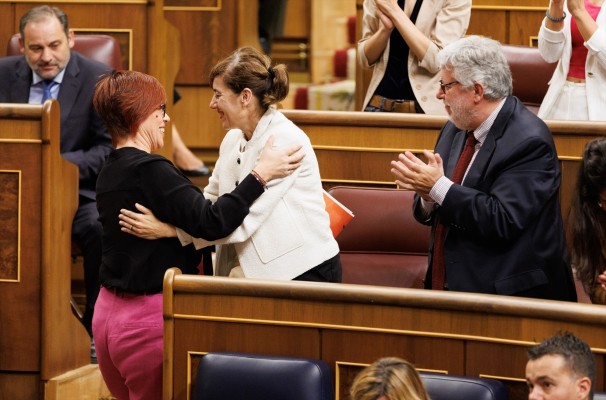 El Congreso da vía libre al uso de las lenguas cooficiales con los votos de 180 diputados