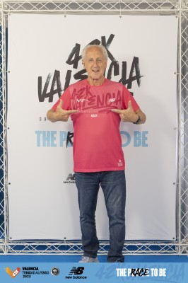 Los corredores, los primeros en descubrir la camiseta oficial New Balance del Maratón Valencia 2023