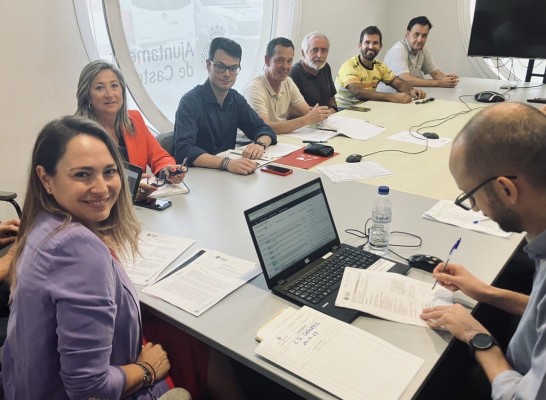 Castelló inyecta 475.000 euros a los clubes locales para garantizar su continuidad esta temporada