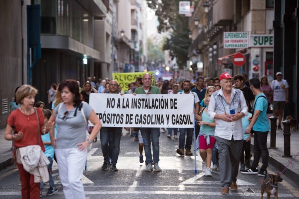 Los vecinos impugnarán la planta de combustible del Puerto por falta de plan de seguridad
