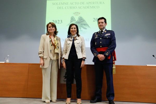 La ministra de Defensa advierte a Navantia: 