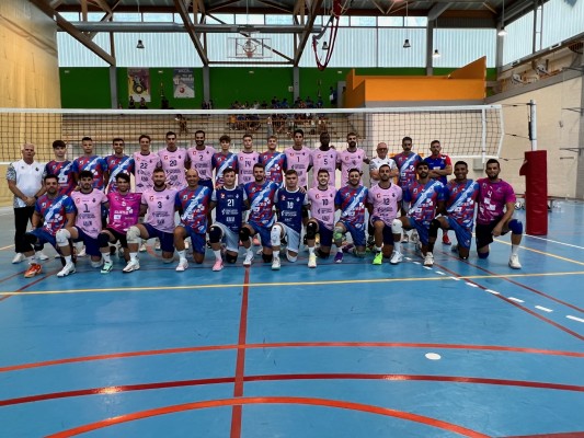 Conqueridor suma su primera victoria ante el CV Elche y se mete en semifinales de la Copa Comunitat