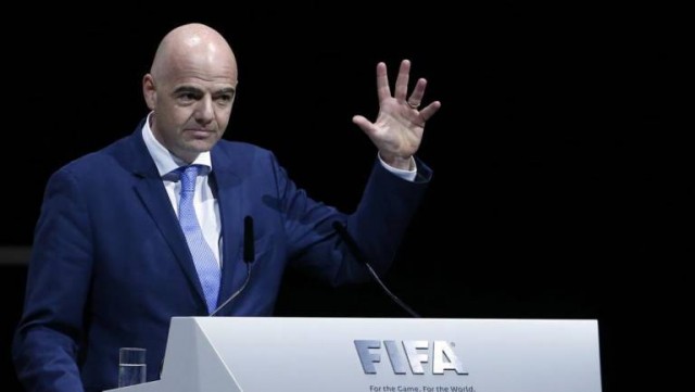 Pedro Sánchez transmite a Infantino que España, Portugal y Marruecos forman 