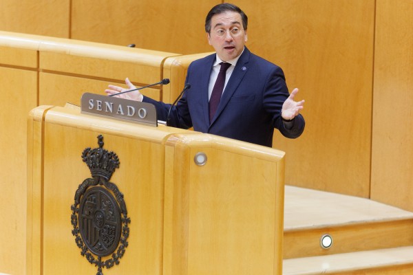 España prioriza la oficialidad del catalán al euskera y gallego para acelerar su aceptación en la UE