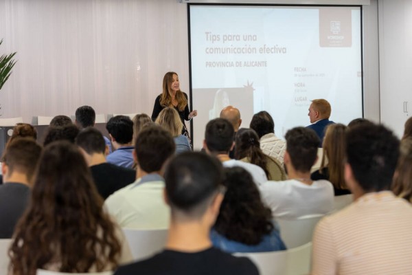 El CEEI Elche organiza un workshop para mejorar la comunicación empresarial