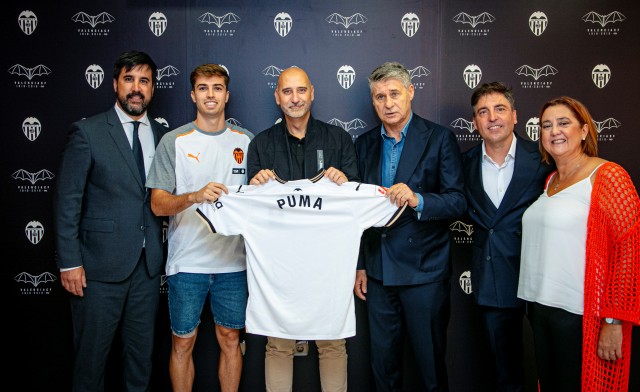 El Valencia y Puma anuncian la renovación de su acuerdo a largo plazo