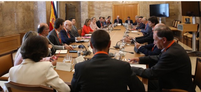 La cerámica traslada su delicada situación a un Gobierno que se escuda al estar en funciones