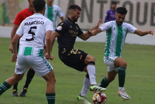 El Castellón rescata un punto gracias a De Miguel y mantiene el liderato 