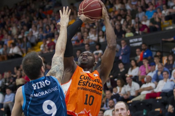 El Valencia Basket cierra la pretemporada con mejores resultados que juego