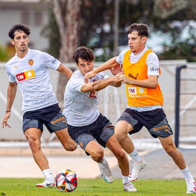 El Valencia Mestalla quiere ganar a la Penya Independent en el Puchades