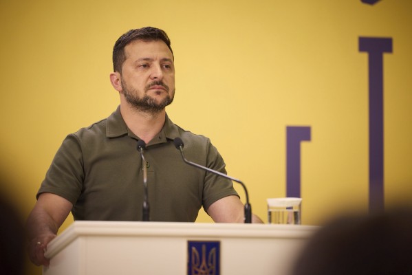 Ucrania accede a controlar exportaciones de grano a la UE al expirar el veto concedido