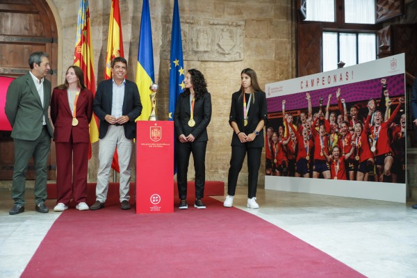 Mazón a las campeonas valencianas: 