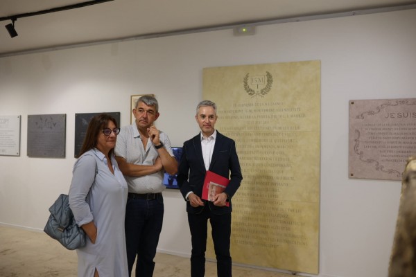 Guardamar acoge una muestra con la colección cerámica de la Generalitat Valenciana