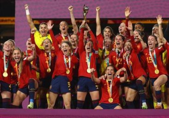 Los reyes no recibirán a las campeonas de fútbol la próxima semana, como tenían previsto