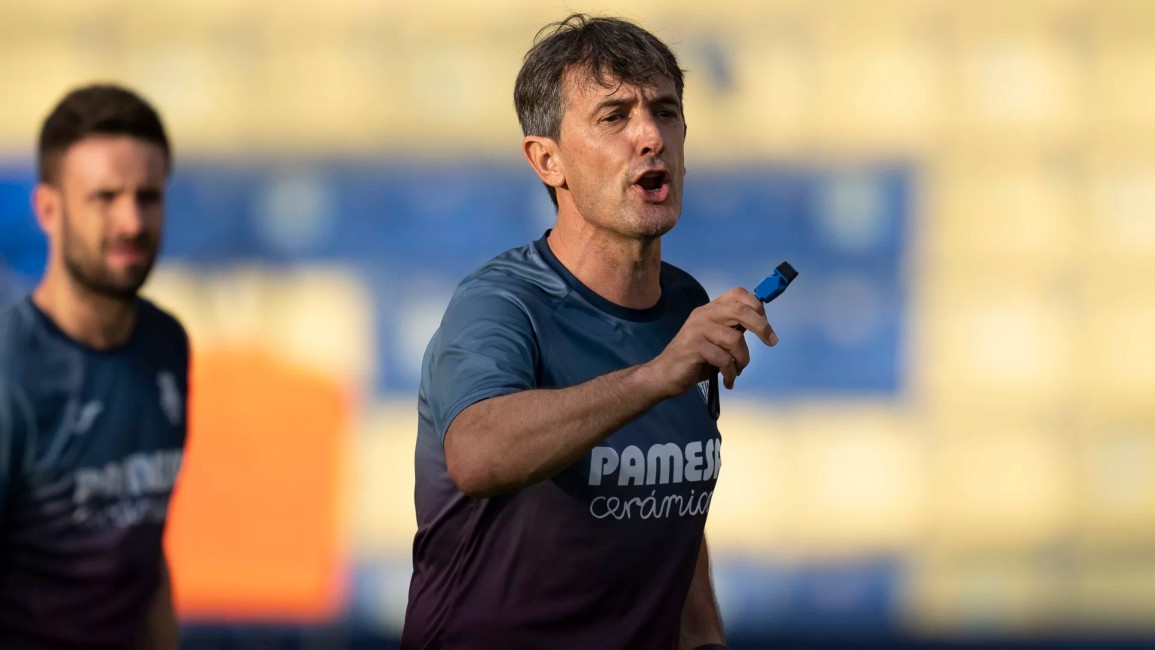 Pacheta dirige un entrenamiento. VILLARREAL CF - 