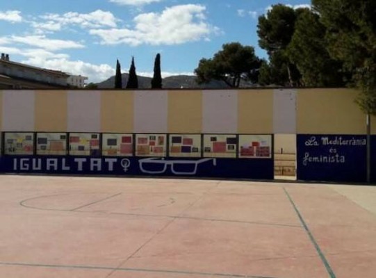 Compromís Orpesa exigeix la restitució del mural per la igualtat eliminat al col·legi La Mediterrània
