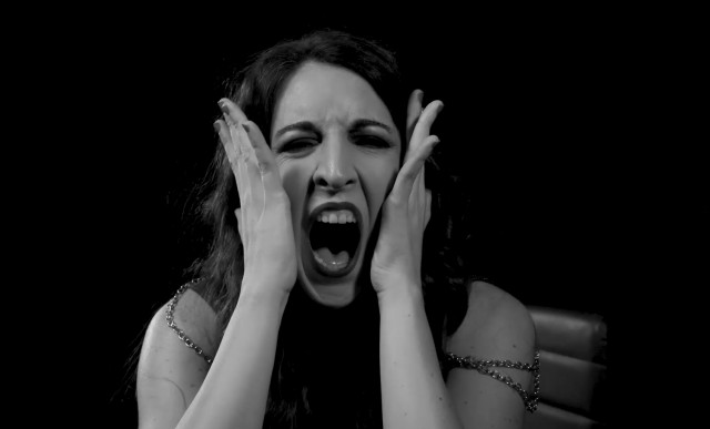 La cantante cartagenera  Lydia Martín revive 'El grito' de Munch en su nuevo videoclip