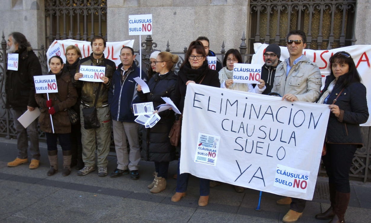 La Comisión Europea pide que los bancos devuelvan todo el dinero de las 'cláusulas suelo'