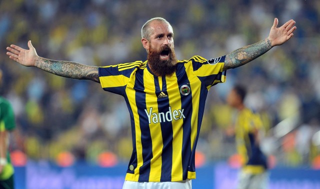 Raúl Meireles, sin equipo, podría fichar por el Lazio