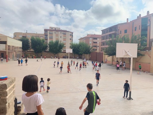 Más de 1.600 alumnos inician el curso escolar en los seis centros educativos de Castalla