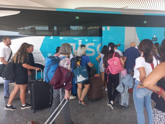 Solo el 6,8% de los jóvenes de la Región eligen vivir fuera de su comunidad natal